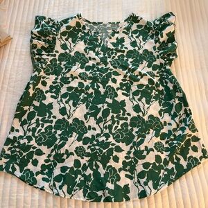 Green Floral Women's Flowy V Neck Flutter Sleeve Top